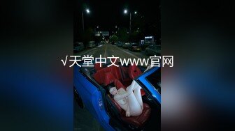 校园旁小宾馆周末出来约啪热恋中的小情侣外表清纯眼镜妹吃完就被按倒扒光啪啪卖力吃肉棒样子很销魂