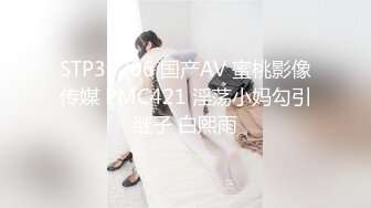 极品尤物美少女！9分颜值收费房！撩下衣服爆乳，M腿振动棒插穴，闭上眼睛享受，叫起来非常骚