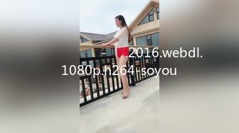 商场女厕蹲守运动装红内裤校花两片鲜红穴肉被尿液缓慢冲开撑大