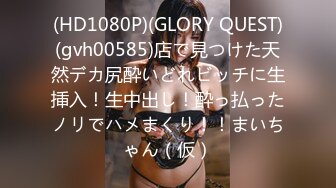 OF人气女网红 TokyoDiary 黑衣皮裤眼镜娘 大屌抽插骚穴 表情非常的诱惑