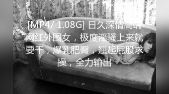 《魔手☛外购☀️极品CP》美女如云商场女_厕逼脸同框正面偸拍超多年轻小姐姐小少妇方便，牛仔短裤美少女的干净白虎逼简直太顶了 (5)