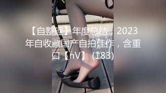 [MP4/ 791M]&nbsp;&nbsp;幸福眼镜哥，双飞大奶妹，左拥右抱一起舔屌，骑上来插骚逼，奶子直晃动，搞完双女假屌插穴