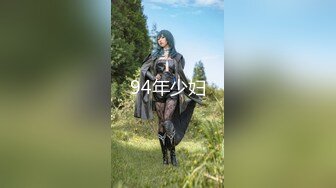 骚货老婆被无套4P，不但被操喷还被当狗一样遛